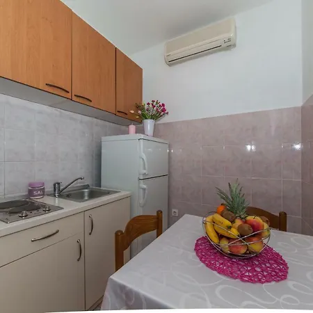 Apartment Marin Makarska